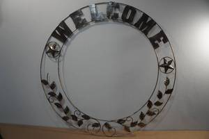 lot 262 image: Large Round Metal Welcome Sign