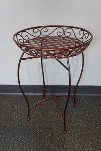 lot 263 image: Celebrity Home Woven Metal Accent Table