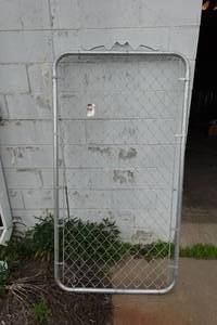 lot 1K image: Everbilt Chain Link Walk Gate - 42 x 72