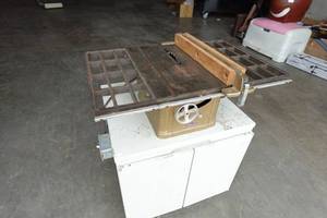 lot 1M image: Vintage Craftsman Belt Drive Table Saw with Rolling Cabinet