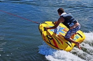 lot 1F image: Rave Sports Razor 2-Person Towable Tube