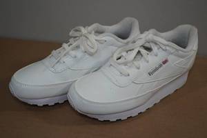 lot 290 image: Reebok Womens Sneakers -Size 7