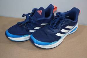 lot 293 image: Adidas Athletic Shoes -Girls 4.5