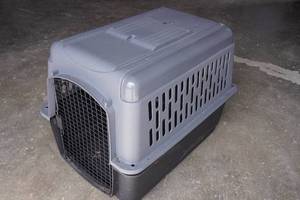 lot 316 image: AP Pet Porter 36 Dog Kennel 50-70lb
