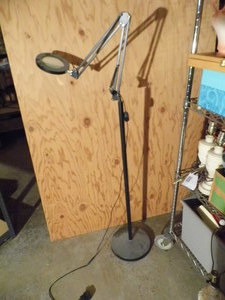 Lighted Magnifying Glass