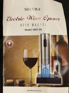 lot 40 image: I3 - Secura Electric Wine Opener Model SWO-3N