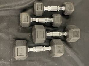 lot 190 image: GA1 - Set of Rubber Hex Dumbbells - 5 lbs & 10 lbs