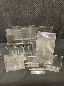 lot 243 image: GA2 - Lot of Clear Acrylic Display Holders