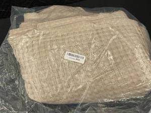 lot 249 image: ID4 - Woven Beige Blanket