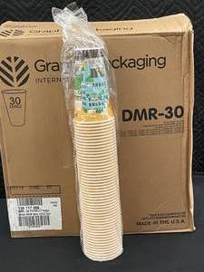 lot 295 image: DE5 - 750 Pack Graphic Packaging International DMR-30 30oz Cold Cups