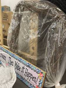 lot 5 image: N2 - Decorative Home Decor Lot - Mirror, Sign, and Baskets