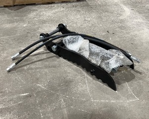 lot 178 image: Hydraulic Thumb Clip for Mini Excavators