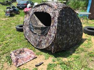lot 139 image: Mountain Green F38 Pop-up Hunting Blind