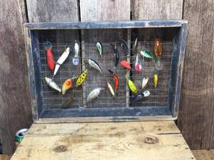 lot 142 image: Vintage Fishing Lure Framed Rustic Collage