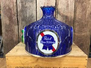lot 1 image: Fabulous Vintage Pabst Blue Ribbon Light Shade
