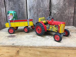 lot 12 image: Nifty Vintage KOVAP Czech Tractor-Trailer Wind-Up Toy