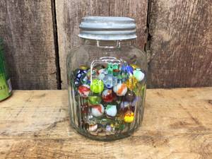 lot 16 image: Wonderful Vintage Glass Jar with Marbles