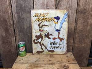 lot 18 image: Road Runner - Wile E. Coyote Metal Sign