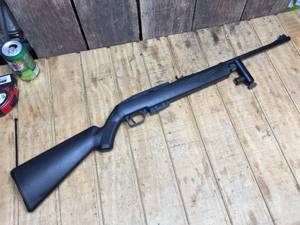 lot 32 image: CROSMAN 1077 Multi-Shot CO2 Air Rifle