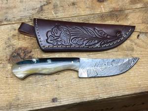 lot 39 image: Damascus Steel Knife - Fancy Handle - Sheath