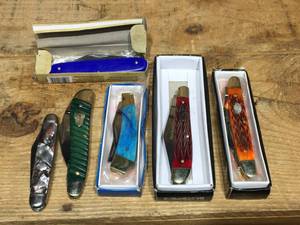 lot 47 image: 6 Pocket Knives
