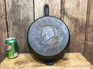 lot 58 image: Stansport Deep Cast Iron 10 SkilletPotSauce