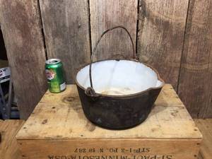 lot 62 image: Old Cast Iron-Porcelain Pot - Gate Mark