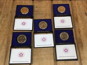 lot 89 image: 5 American Revolution Bicentennial Coins 1970s