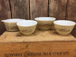 lot 111 image: 4 pc Pyrex Mushrooms Bowls