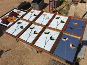 lot 100 image: 8 Stained Glass Framed Flowers Plus