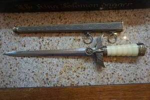 lot 10 image: The King Solomon Dagger Model KS-6818 With Scabbard