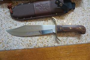 lot 18 image: Turtle Man Model TM001 Thunder Stunt Double Bowie Knife