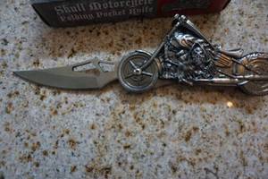 lot 37 image: Wicked Detail Skull Motorcycle Folding Pocket Knife