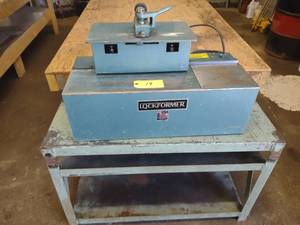 lot 19 image: Lockformer, 24 Gauge with Auto Guid...