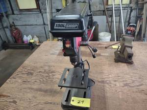 lot 29 image: Tool Shop 8 Drill Press...