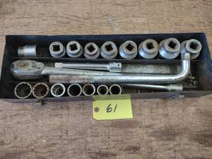 lot 61 image: 34 Ratchet Set...