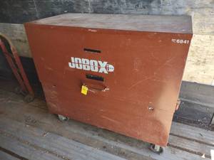 lot 78 image: Delta Job Box, 60x30x46...