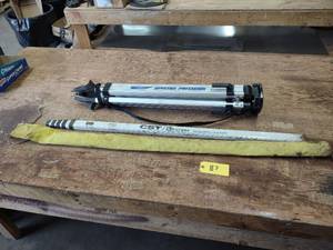 lot 87 image: Spectra Precision Tripod & CSTBerg...