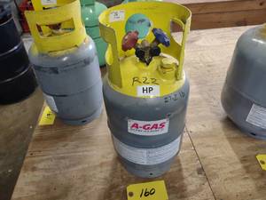 lot 160 image: Refrigerant Tank with R22, 27lbs....