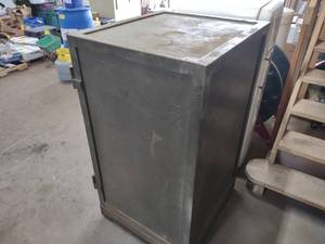 lot 21A image: Diebold T-20 Burglary Safe31x28x52 ...