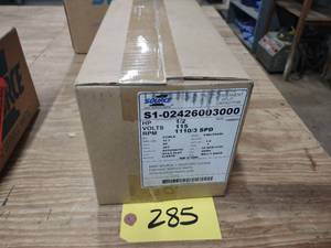 lot 285 image: Source 1 Motor 02426003000...