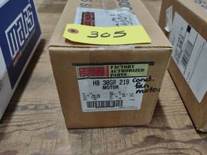 lot 305 image: Carrier Motor HB38GR219...