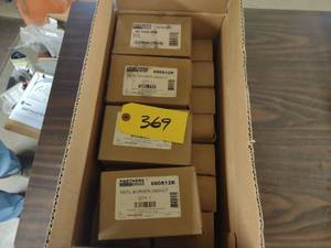 lot 369 image: (18) Partners Choice 660812R Replac...