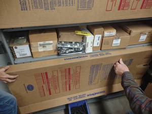 lot 386 image: Assorted Furnace Control Boards & G...