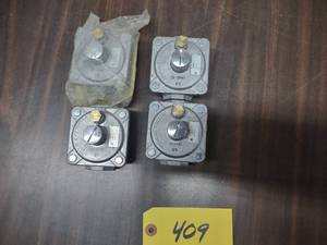 lot 409 image: (4) Maxitrol RV-48 Regulators...