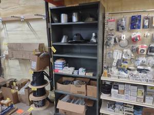 lot 423 image: Shelf Unit with Contents...