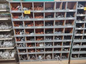 lot 427 image: Wooden Bin with Hangers & Clamps, 5...