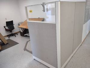 lot 466 image: Office Cubicle 89x39x65, Desk 66x72...