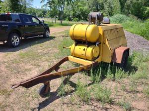 lot 15 image: Ingersoll Rand Pull Behind Air Comp...