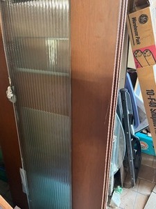Mirror, walls, decorations